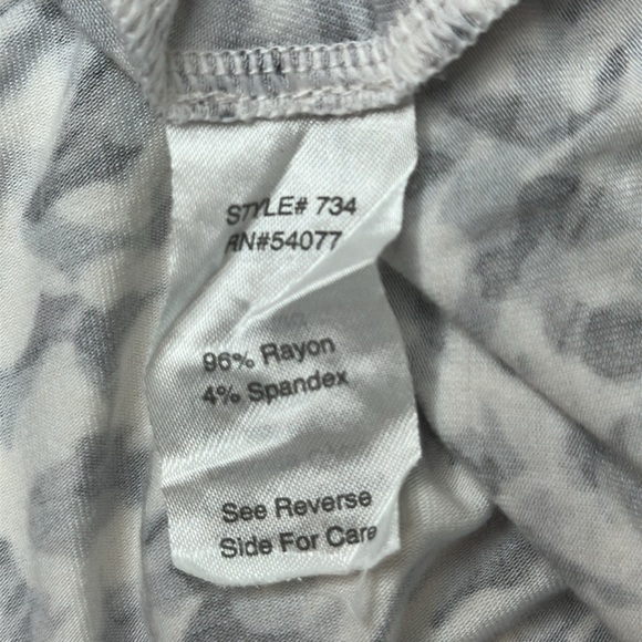 CAbi Lana Drape Neck Side Ruched Sleeveless  Animal Print Top Style #734 Size L - Picture 9 of 12